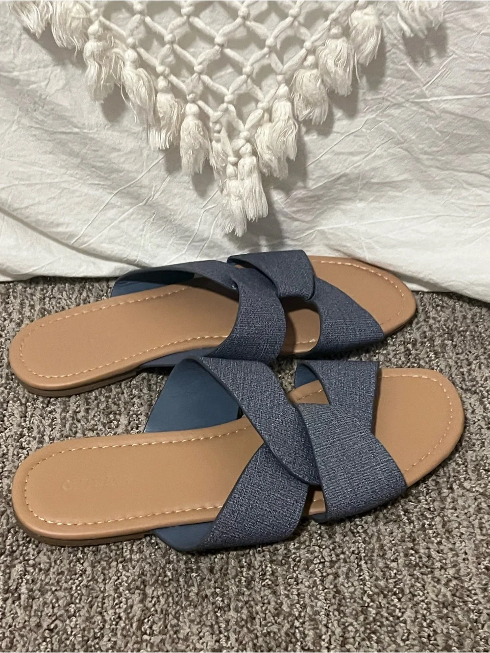 Women’s Blue/Denim Cross-Strap Slide Sandals. Size 9